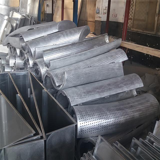 如何實現(xiàn)沖孔鋁單板的高品質(zhì)生產(chǎn)？3個關(guān)鍵！