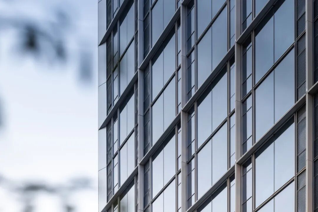 杭州高端·住宅公寓：300㎡大平層，大玻璃+金屬鋁板的外立面設(shè)計